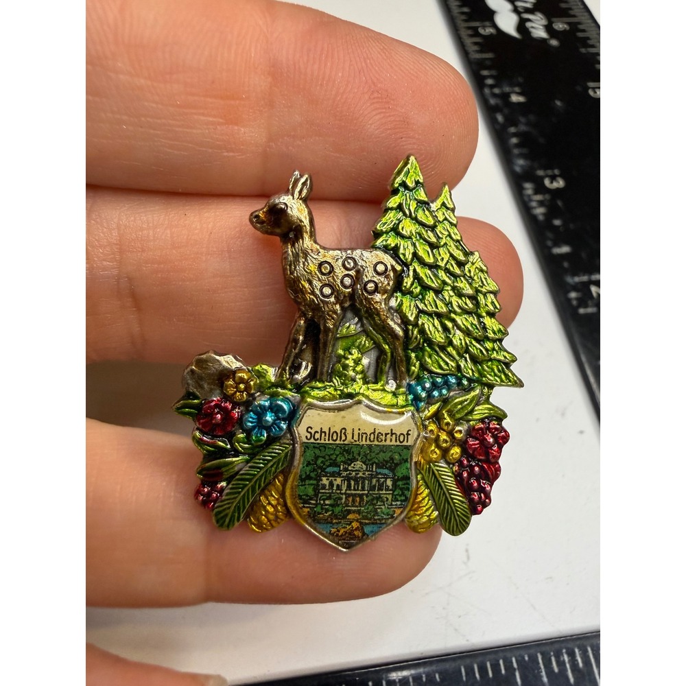 Schloß Linderhof Germany Souvenir Brooch Deer Enamel Pin Silver Tone Bavarian